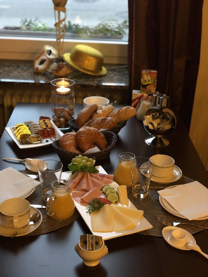 Frischbier's Gästezimmer Schmelz-Primsweiler Exterior foto